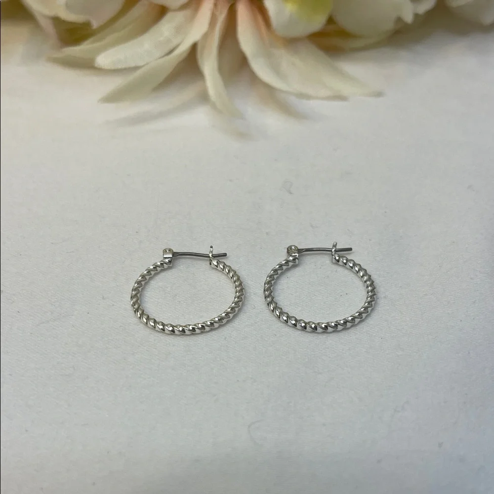 Avon Vintage Silver Twisted Hoop Earrings NWT